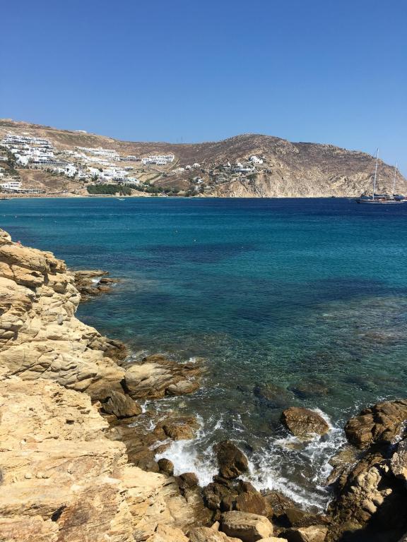 sunrise hotel and suites(日出套房酒店)